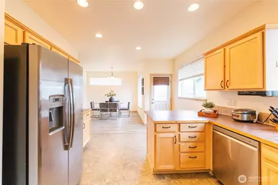 7603 88th Place NE, Marysville, WA 98270 - Photo 13