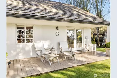 19263 Edgecliff Drive SW, Normandy Park, WA 98166 - Photo 23