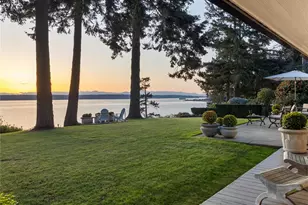 19263 Edgecliff Dr SW, Normandy Park, WA 98166 - Photo 3