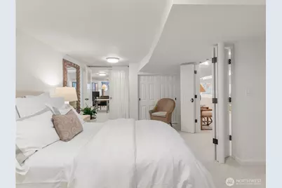 19263 Edgecliff Drive SW, Normandy Park, WA 98166 - Photo 31