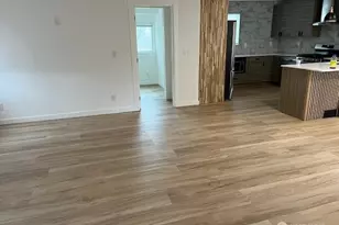 900 NE 105th, Seattle, WA 98125 - Photo 7