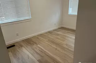 900 NE 105th, Seattle, WA 98125 - Photo 9