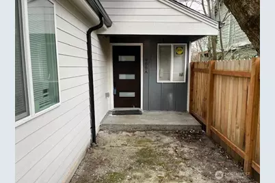 900 NE 105th, Seattle, WA 98125 - Photo 3