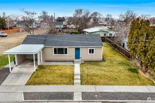 3120 W Lakeside Dr, Moses Lake, WA 98837 - Photo 1