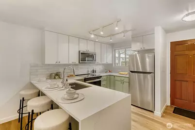 22906 Edmonds Way #10, Edmonds, WA 98020 - Photo 13