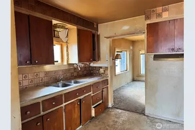 110 Elm Street N, Omak, WA 98841 - Photo 3