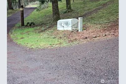 573 Clearwater Road, Kelso, WA 98626 - Photo 3