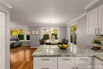 24230 SE 44th Street, Sammamish, WA 98029 - Photo 17