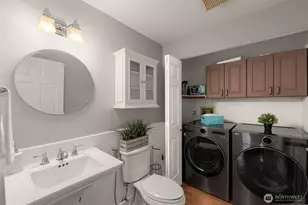 24230 SE 44th St, Sammamish, WA 98029 - Photo 19