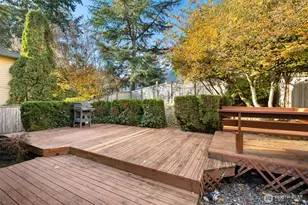 24230 SE 44th St, Sammamish, WA 98029 - Photo 31