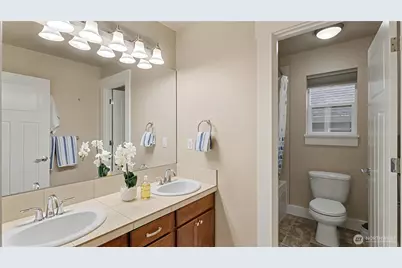 15549 SE 160th Place, Renton, WA 98058 - Photo 17