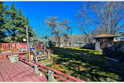 2501 Sunset Highway, East Wenatchee, WA 98802 - Photo 13