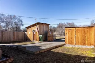 330 Edmonds St, Omak, WA 98841 - Photo 7