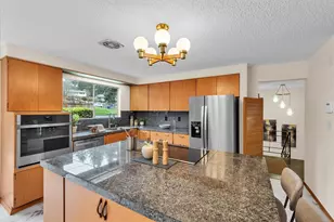 106 165th Ave SE, Bellevue, WA 98008 - Photo 11