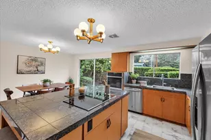 106 165th Ave SE, Bellevue, WA 98008 - Photo 13