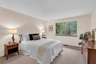 106 165th Ave SE, Bellevue, WA 98008 - Photo 15