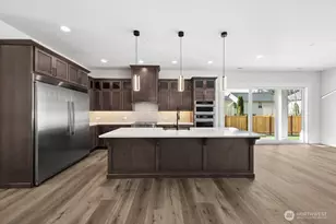 24914 SE 17th St, Sammamish, WA 98075 - Photo 11