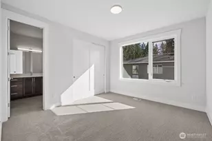 24914 SE 17th St, Sammamish, WA 98075 - Photo 29