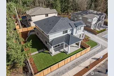 24914 SE 17th Street #2, Sammamish, WA 98075 - Photo 3