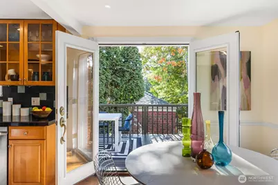 8254 Bagley Avenue N, Seattle, WA 98103 - Photo 9