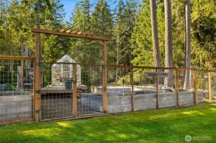 1418 13th Ave, Fox Island, WA 98333 - Photo 33