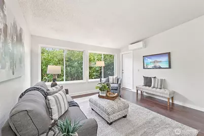 12567 35th Avenue NE #204, Seattle, WA 98125 - Photo 5
