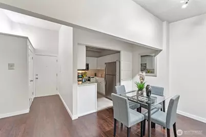 12567 35th Avenue NE #204, Seattle, WA 98125 - Photo 9