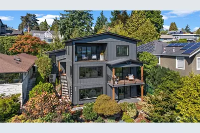 6917 57th Avenue NE, Seattle, WA 98115 - Photo 1