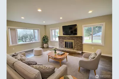 9827 8th Avenue NE, Seattle, WA 98115 - Photo 3