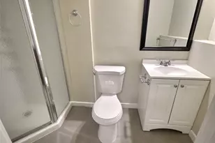 9827 8th Ave NE, Seattle, WA 98115 - Photo 37