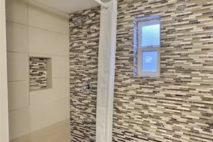 9827 8th Ave NE, Seattle, WA 98115 - Photo 25