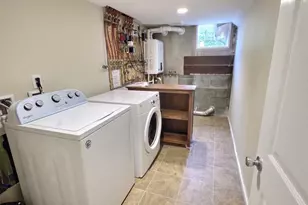 9827 8th Ave NE, Seattle, WA 98115 - Photo 31