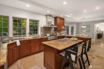 9810 SE 35th Place, Mercer Island, WA 98040 - Photo 13