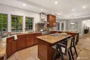 9810 SE 35th Pl, Mercer Island, WA 98040 - Photo 13