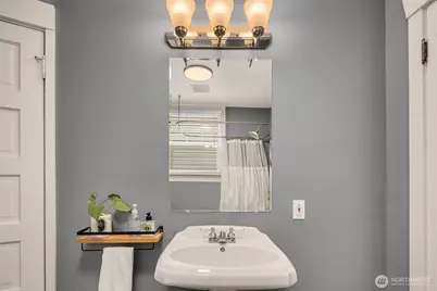 325 23rd Avenue E, Seattle, WA 98112 - Photo 13