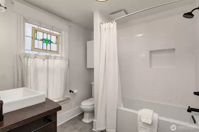 325 23rd Avenue E, Seattle, WA 98112 - Photo 21