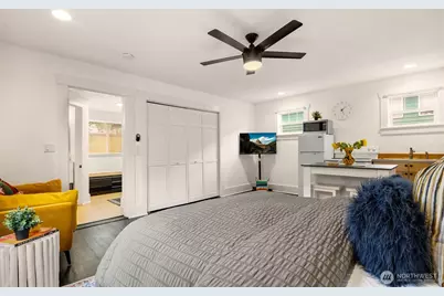 325 23rd Avenue E, Seattle, WA 98112 - Photo 39