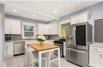 325 23rd Avenue E, Seattle, WA 98112 - Photo 5