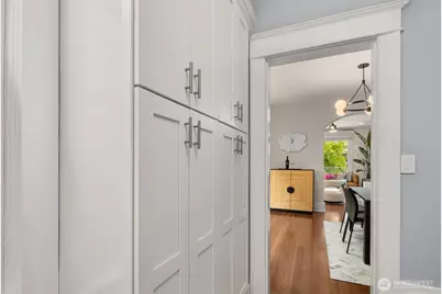 325 23rd Avenue E, Seattle, WA 98112 - Photo 9