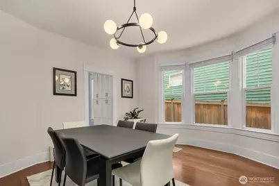 325 23rd Avenue E, Seattle, WA 98112 - Photo 11