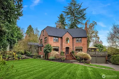3333 43rd Avenue NE, Seattle, WA 98105 - Photo 1