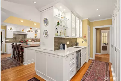 3333 43rd Avenue NE, Seattle, WA 98105 - Photo 9