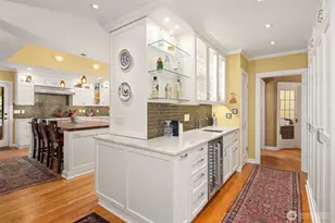 3333 43rd Ave NE, Seattle, WA 98105 - Photo 9