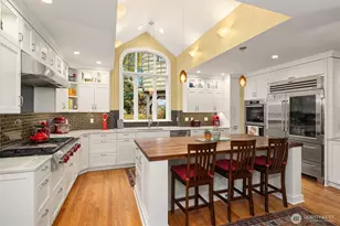 3333 43rd Ave NE, Seattle, WA 98105 - Photo 9