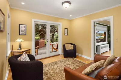 3333 43rd Avenue NE, Seattle, WA 98105 - Photo 5