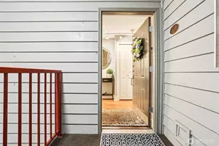 11060 NE 33rd Pl, Bellevue, WA 98004 - Photo 3