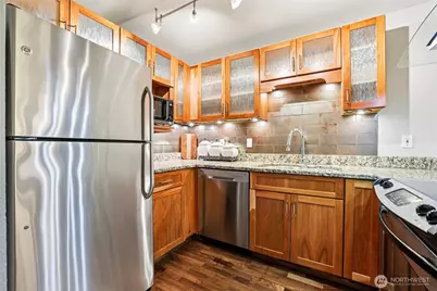 11060 NE 33rd Place #E3, Bellevue, WA 98004 - Photo 13