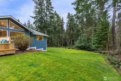 15375 Sunrise Drive NE, Bainbridge Island, WA 98110 - Photo 33