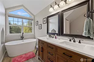 9330 240th Ave SE, Issaquah, WA 98027 - Photo 15