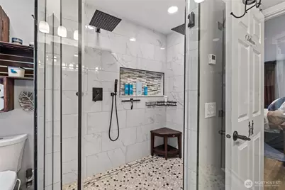 9330 240th Avenue SE, Issaquah, WA 98027 - Photo 11